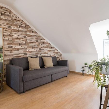 Rato Cozy 3Br W/Balcony - By Lu Holidays Lägenhet Lisboa Exteriör bild