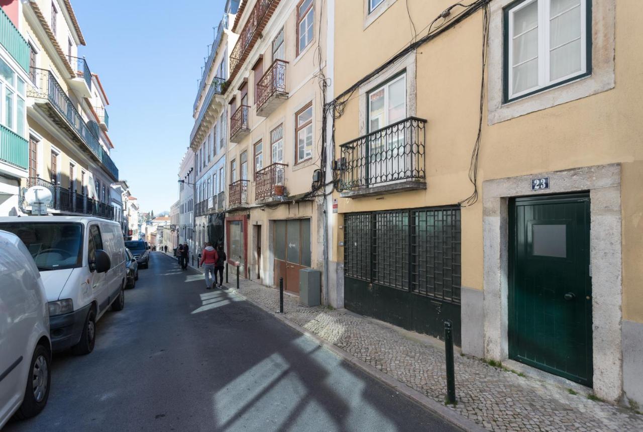 Rato Cozy 3Br W/Balcony - By Lu Holidays Lägenhet Lisboa Exteriör bild