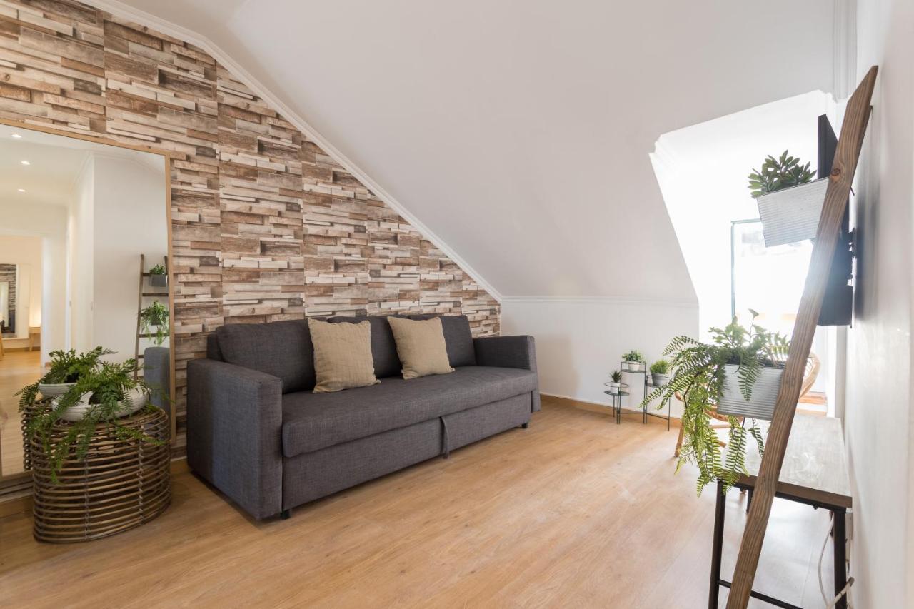Rato Cozy 3Br W/Balcony - By Lu Holidays Lägenhet Lisboa Exteriör bild