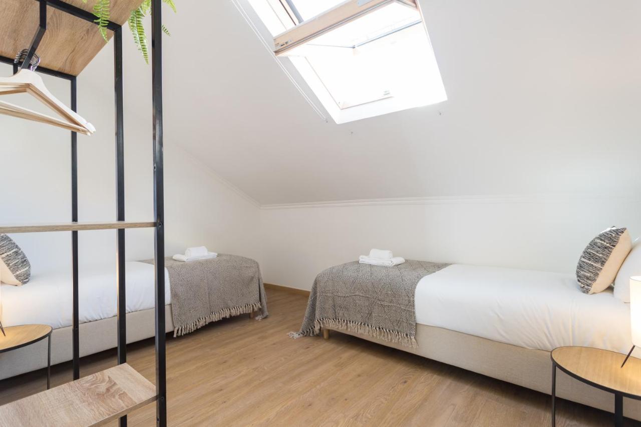 Rato Cozy 3Br W/Balcony - By Lu Holidays Lägenhet Lisboa Exteriör bild