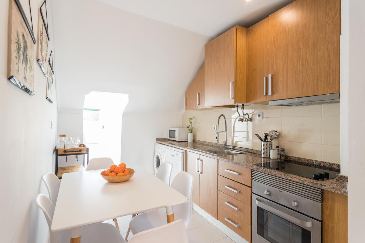 Rato Cozy 3Br W/Balcony - By Lu Holidays Lägenhet Lisboa Exteriör bild